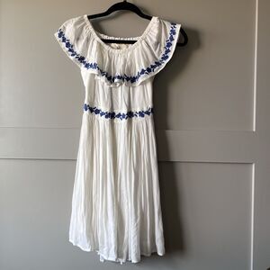 The Jet Set Diaries Mini Dress Women Small White Peasant Floral Embroidered Blue